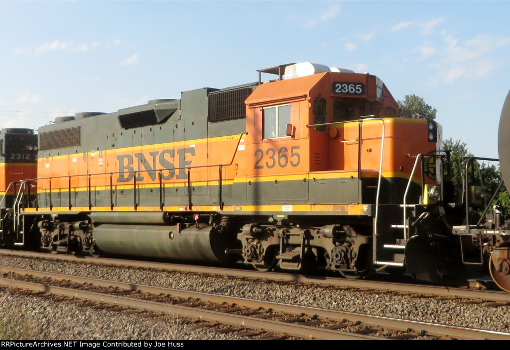 BNSF 2365